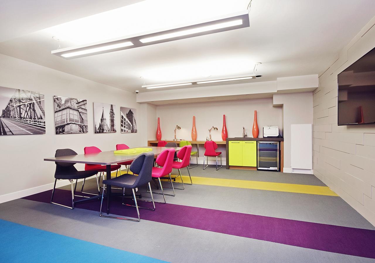 Liv Extended Stay Отава Екстериор снимка